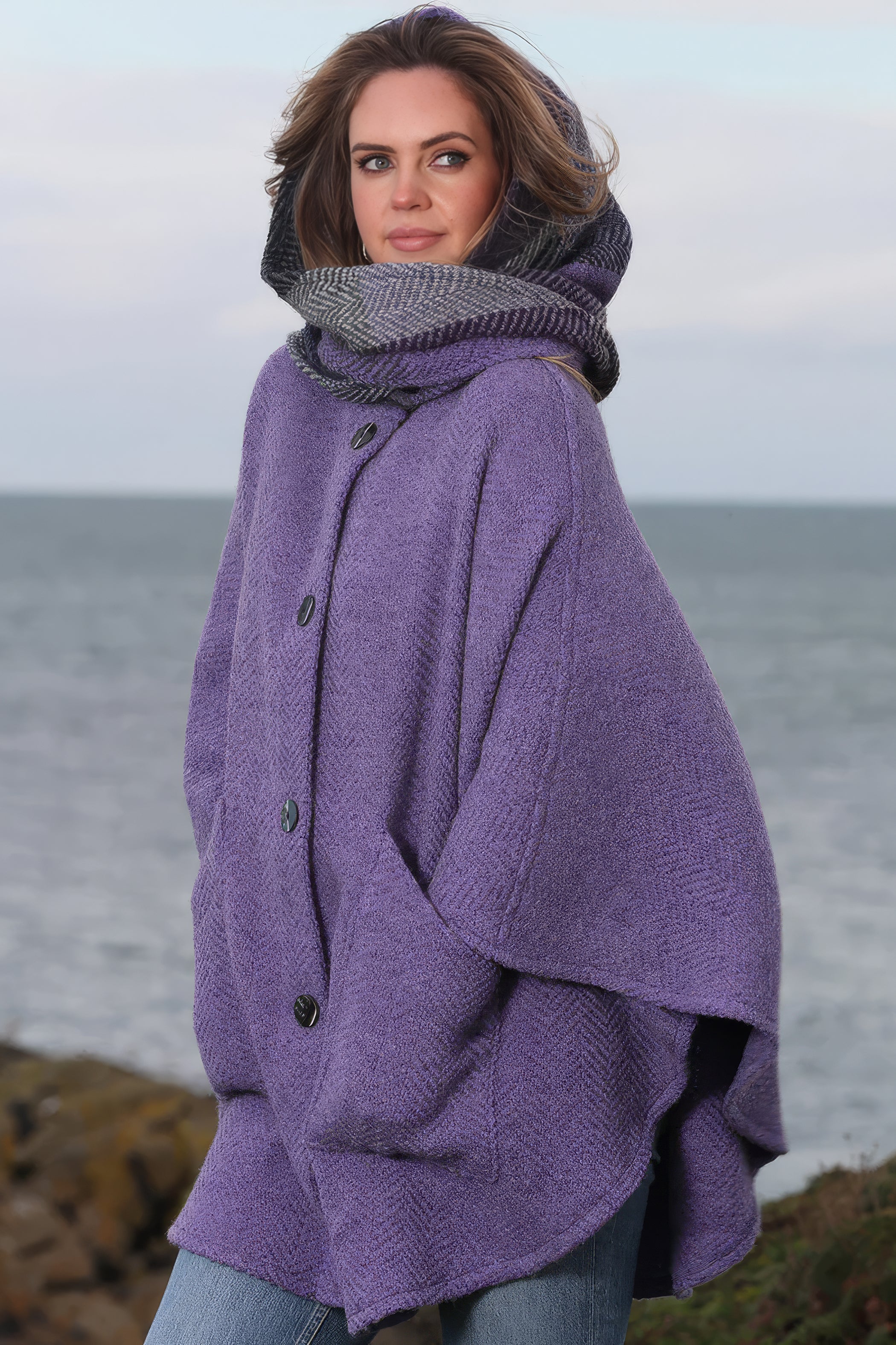 Tina Killybegs Irish Wool Hooded Cape – The Celtic Ranch