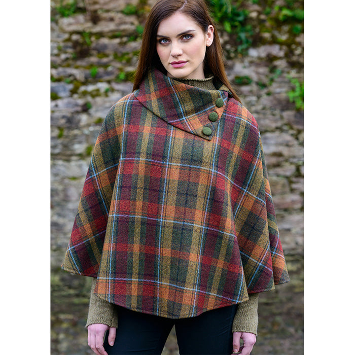 model of mucros weavers poncho color 321