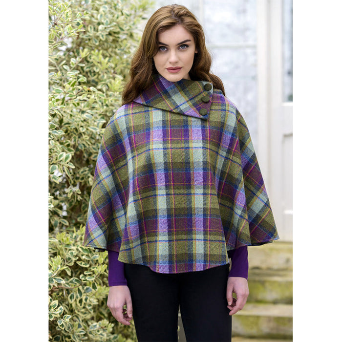 model of mucros weavers poncho color 574-1